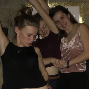 Meet your Posher, Charlotte